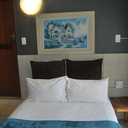15 Witpeer Street Guesthouse George Luaran gambar