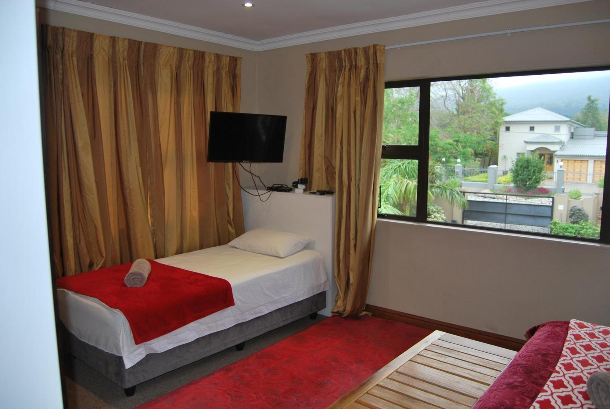 15 Witpeer Street Guesthouse George Luaran gambar