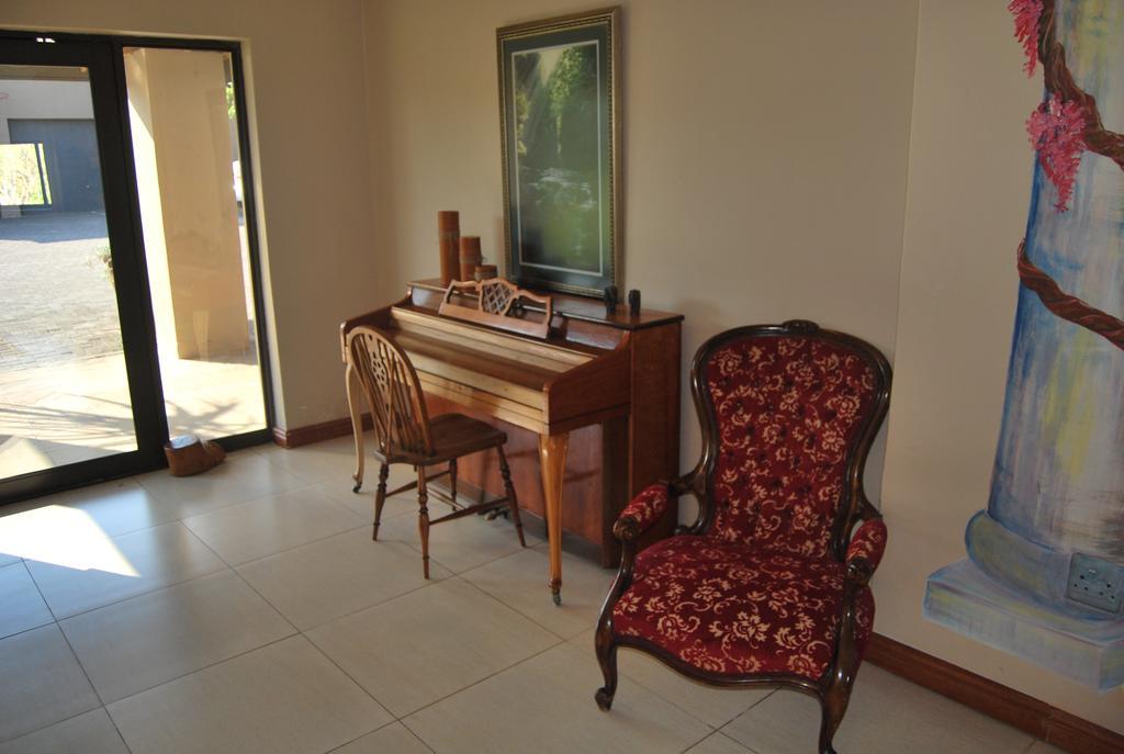 15 Witpeer Street Guesthouse George Luaran gambar